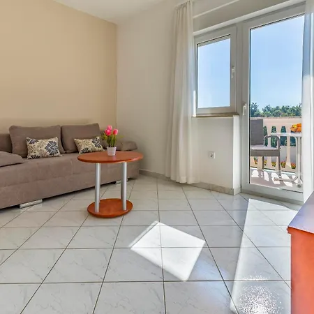 Rocco 1 Apartman *