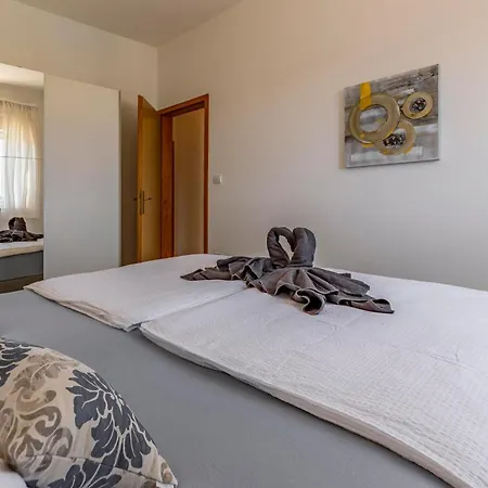 Rocco 1 Apartman *