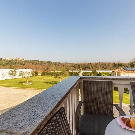 Apartman Rocco 1 *