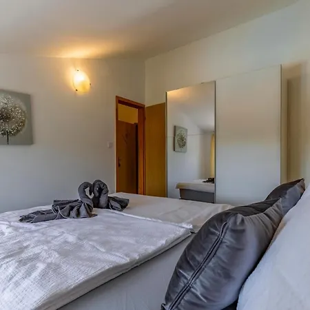 Apartment Rocco 1 *