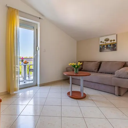 Apartment Rocco 1 Banjole