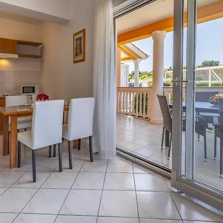 Rocco 1 Apartament